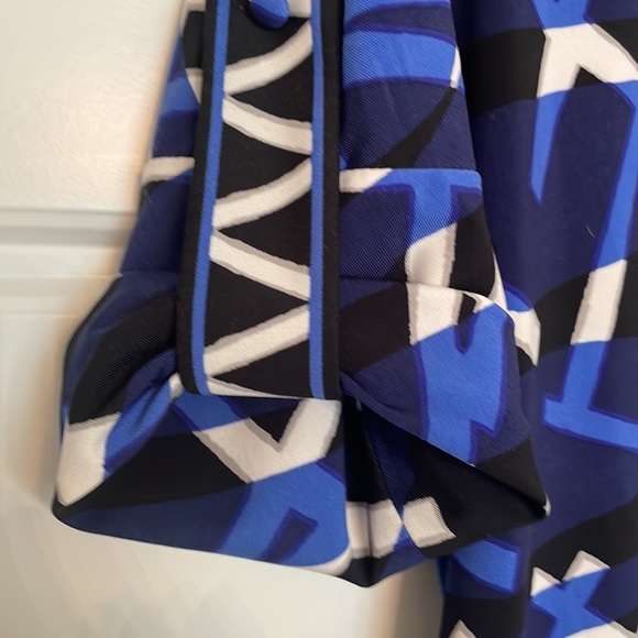 BCBG MaxAzria Tie Belt Dress - Picture 4 of 5